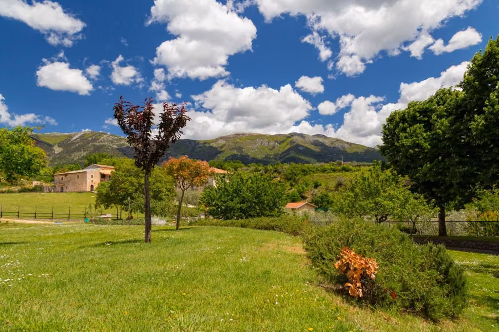 Paesaggio naturale intorno alla Tenuta Del Daino in Valle di Comino